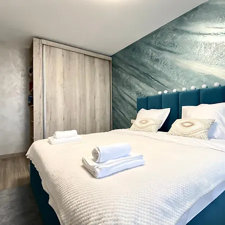 Apartman Away From Brassó